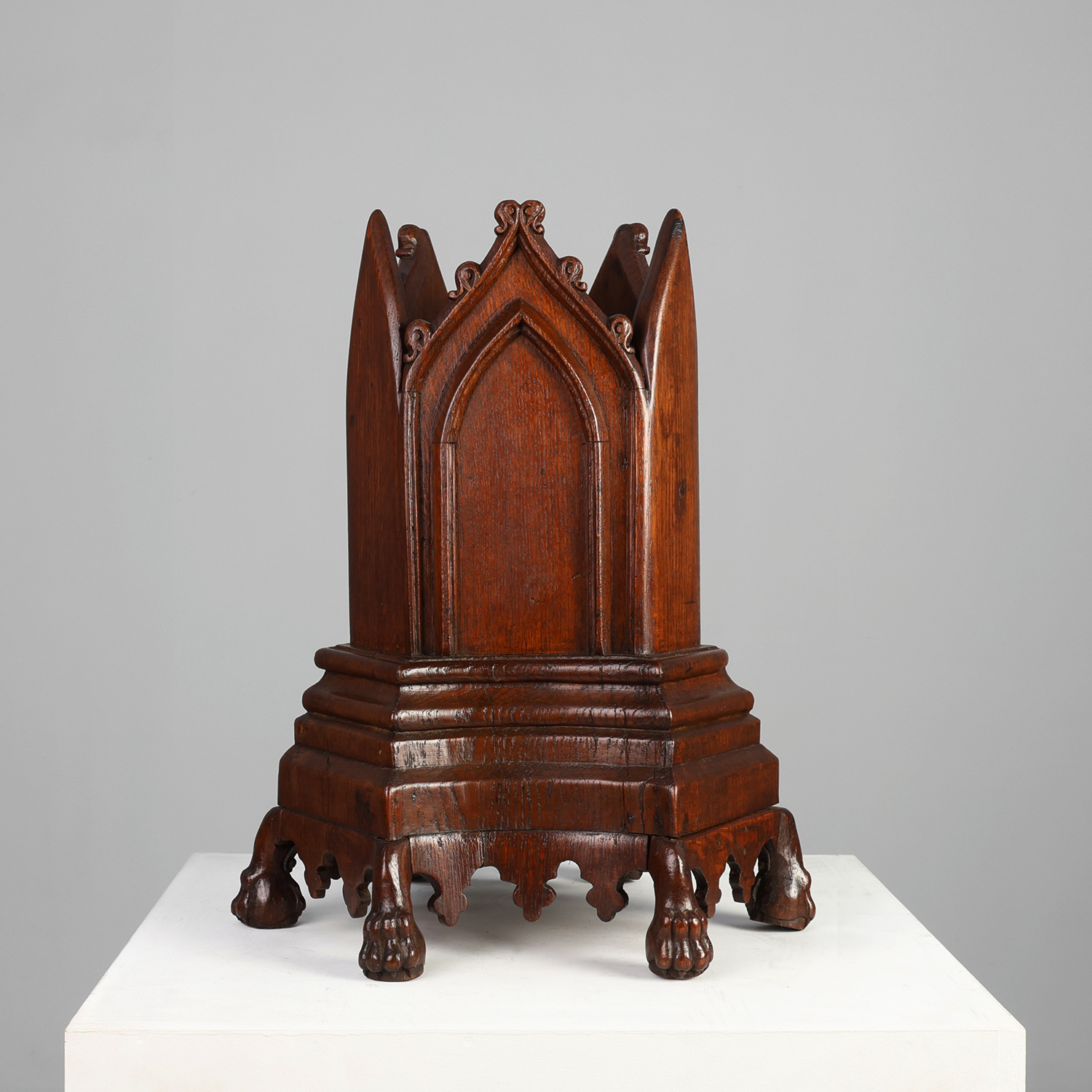 Neo-Gothic Oak Umbrella Stand with Sculptural Carving, France, 19th Century-img
